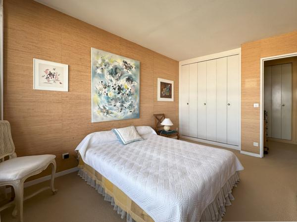 Nanterre (92000) Appartement de 85,64 m² avec balcon de 10,40 m² et parking souterrain en sous sol pour 420 000 € HAI