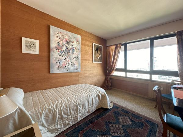 Nanterre (92000) Appartement de 85,64 m² avec balcon de 10,40 m² et parking souterrain en sous sol pour 420 000 € HAI