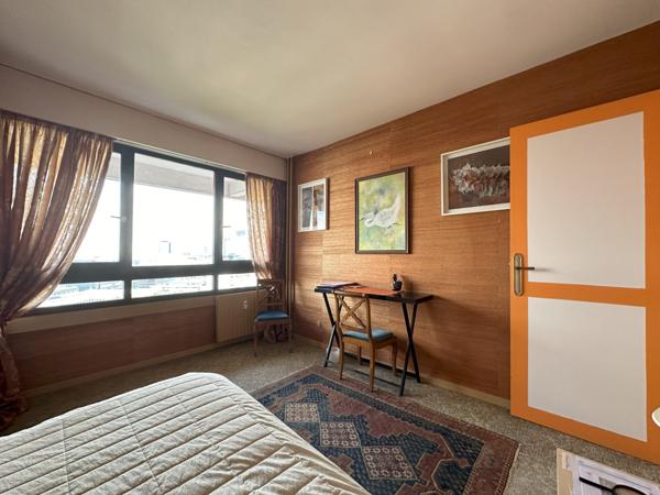 Nanterre (92000) Appartement de 85,64 m² avec balcon de 10,40 m² et parking souterrain en sous sol pour 420 000 € HAI