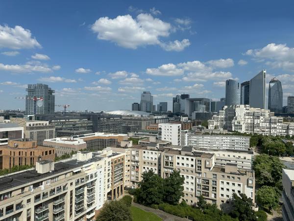 Nanterre (92000) Appartement de 85,64 m² avec balcon de 10,40 m² et parking souterrain en sous sol pour 420 000 € HAI