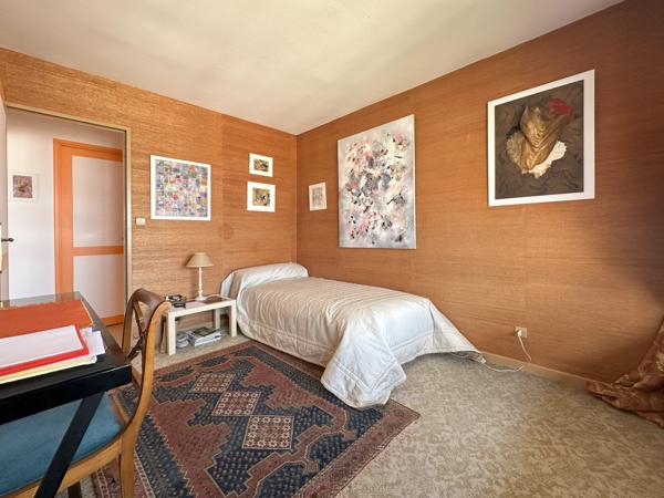 Nanterre (92000) Appartement de 85,64 m² avec balcon de 10,40 m² et parking souterrain en sous sol pour 420 000 € HAI