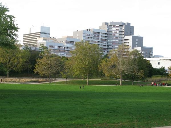 Nanterre (92000) Appartement de 85,64 m² avec balcon de 10,40 m² et parking souterrain en sous sol pour 420 000 € HAI