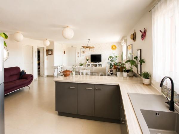 Immeuble à vendre VILLEVEYRAC (34)