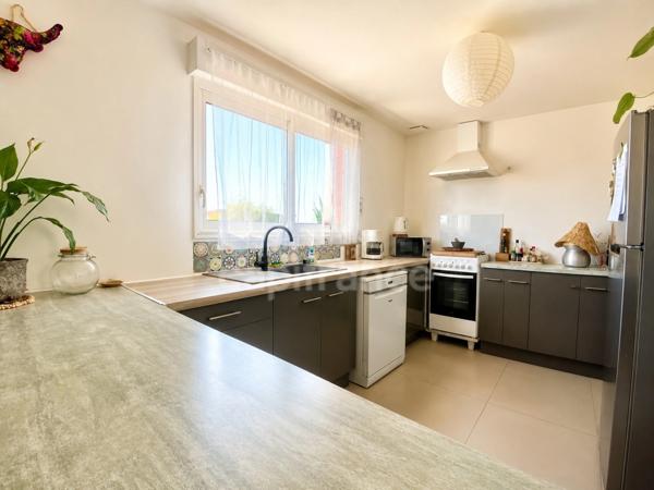 Immeuble à vendre VILLEVEYRAC (34)