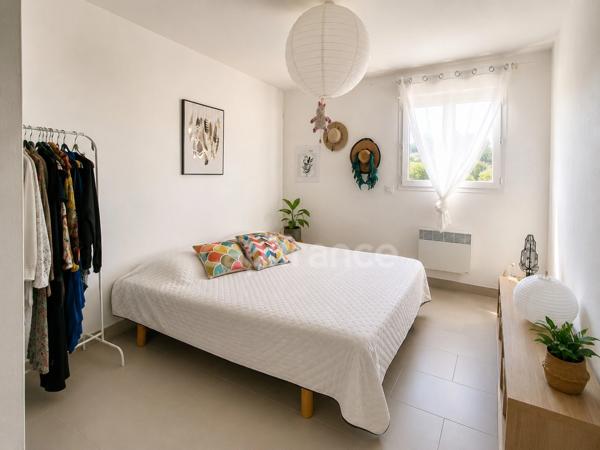 Immeuble à vendre VILLEVEYRAC (34)