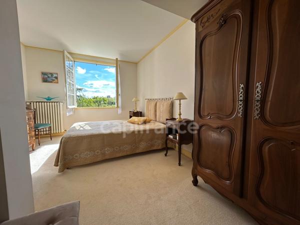 Maison à vendre 6 pièces EXCIDEUIL (24) 5 chambres sur 1700m² de terrain