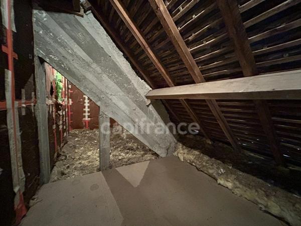 Maison à vendre 6 pièces EXCIDEUIL (24) 5 chambres sur 1700m² de terrain