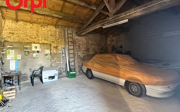 Maison à vendre    1 pièce •  Échillais