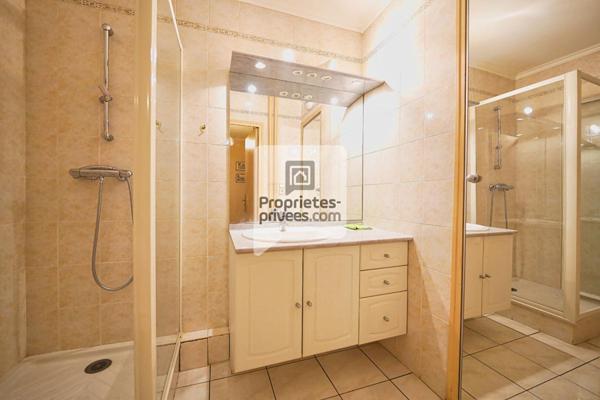 GRENOBLE LA BRUYERE Grand T5 de 98m2 + Garage & Cave