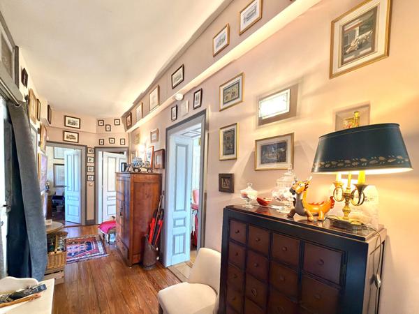 SUPERBE APPARTEMENT BOURGEOIS -124 m² - 3 CHAMBRES - METZ