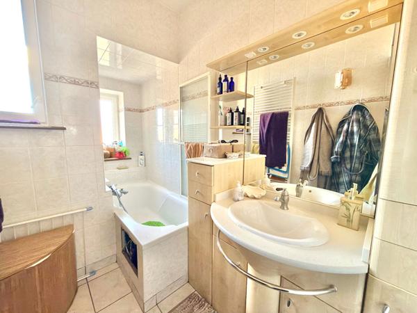 SUPERBE APPARTEMENT BOURGEOIS -124 m² - 3 CHAMBRES - METZ