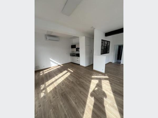 Bureau à Louer à LILLE 885 €