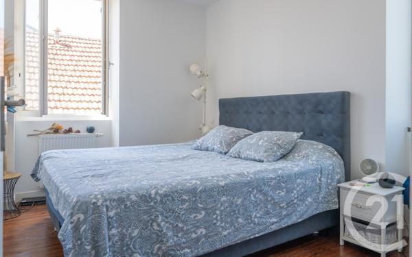 Appartement F3 à vendre  3 pièces - 65,04 m 2   BAYONNE  - 64
