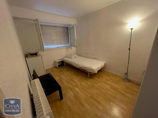 Appartement à louer 3 pièces 63.8m² Pau (64000)