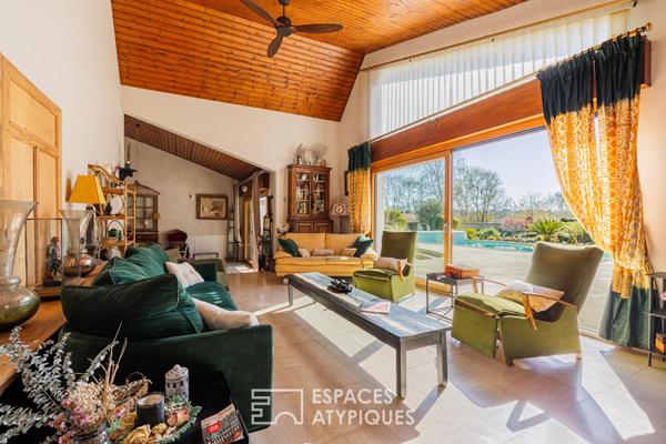 Maison d’architecte lumineuse et son jardin paysager