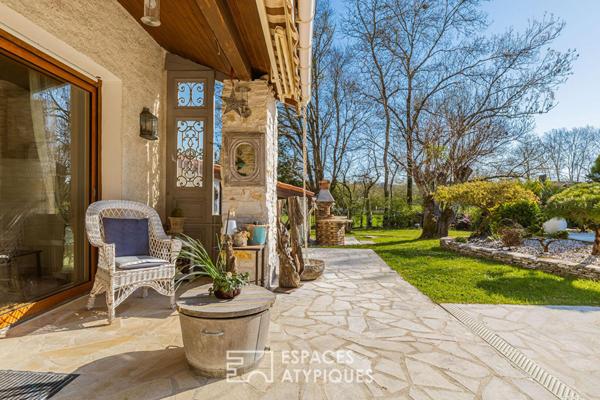 Maison d’architecte lumineuse et son jardin paysager