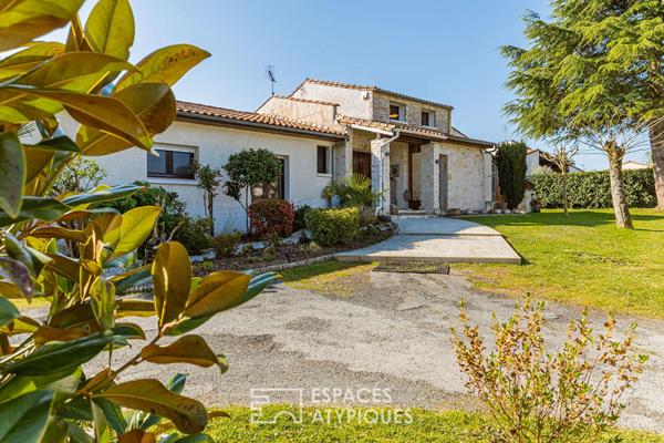 Maison d’architecte lumineuse et son jardin paysager