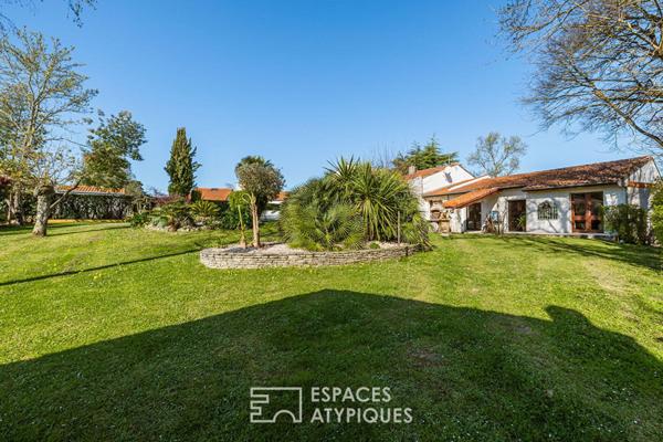 Maison d’architecte lumineuse et son jardin paysager