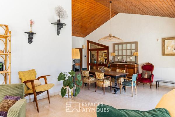 Maison d’architecte lumineuse et son jardin paysager