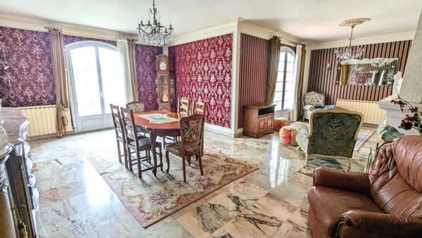 Grande maison familiale de 4 chambres avec charme et potentiel