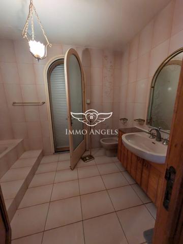 Ensemble de 2 maisons sur terrain d’environ 2800 m²