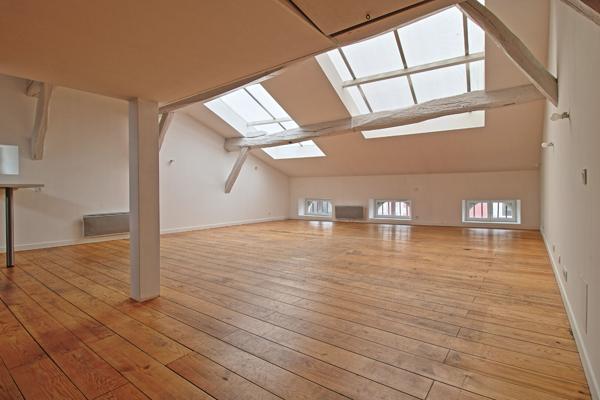 Hyper centre de Dax, appartement T4 en duplex
