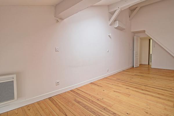 Hyper centre de Dax, appartement T4 en duplex