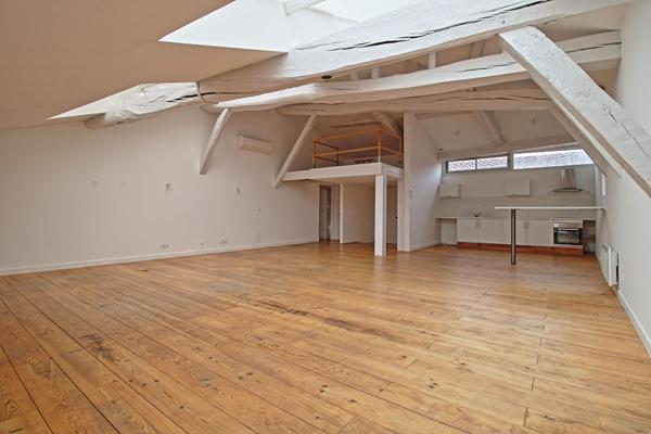 Hyper centre de Dax, appartement T4 en duplex