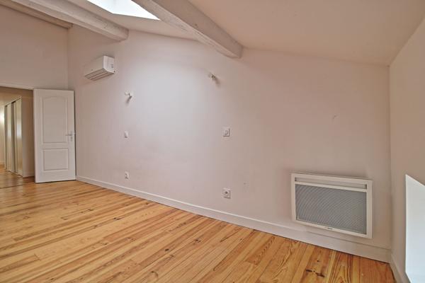 Hyper centre de Dax, appartement T4 en duplex