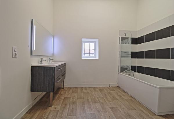 Hyper centre de Dax, appartement T4 en duplex