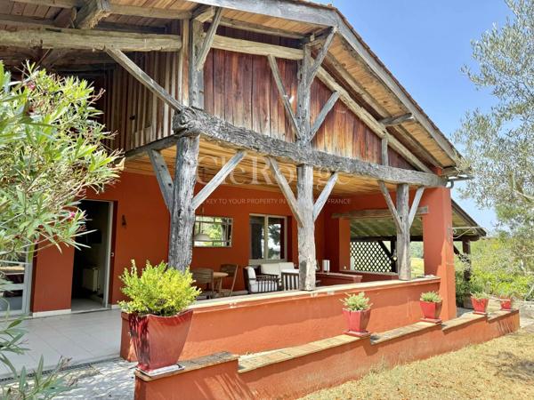 Proche d'Eymet - Magnifique propriété de 3 chambres et 3 salles d'eau avec des vues à couper le souffle