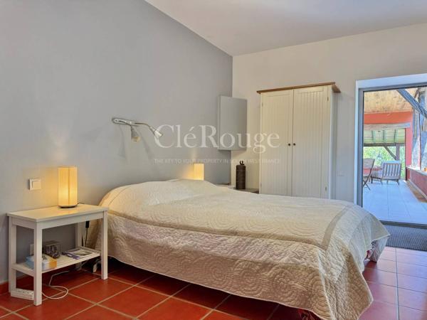 Proche d'Eymet - Magnifique propriété de 3 chambres et 3 salles d'eau avec des vues à couper le souffle