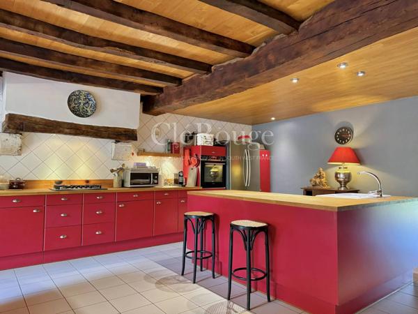 Proche d'Eymet - Magnifique propriété de 3 chambres et 3 salles d'eau avec des vues à couper le souffle
