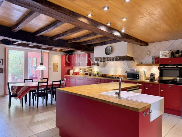Proche d'Eymet - Magnifique propriété de 3 chambres et 3 salles d'eau avec des vues à couper le souffle