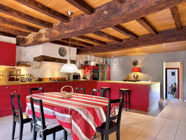 Proche d'Eymet - Magnifique propriété de 3 chambres et 3 salles d'eau avec des vues à couper le souffle