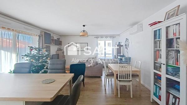 GRAND APPARTEMENT T4 DE 100M² AVEC TERRASSE, 2 GARAGES ET UNE CAVE