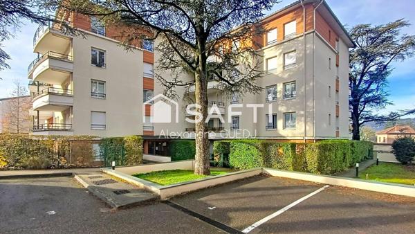 GRAND APPARTEMENT T4 DE 100M² AVEC TERRASSE, 2 GARAGES ET UNE CAVE