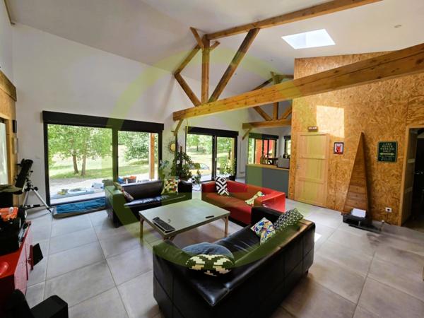 Maison à SAINT BONNET SUR GIRONDE (17150)