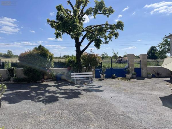 Maison de maître à vendre à Villetoureix en Dordogne (24600), ref : 077/1610