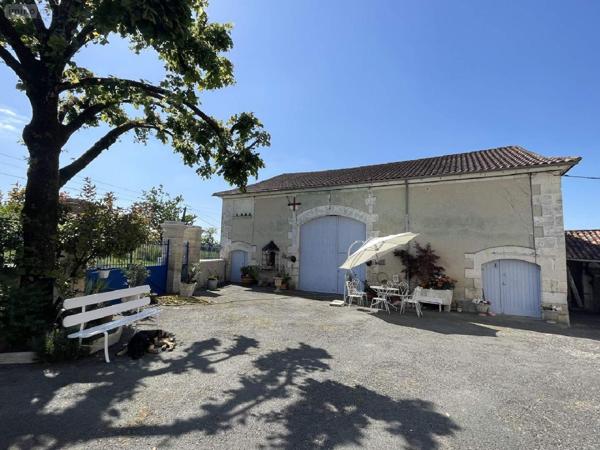 Maison de maître à vendre à Villetoureix en Dordogne (24600), ref : 077/1610
