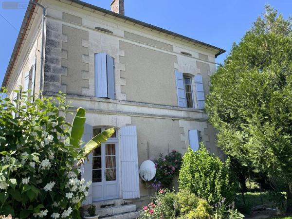 Maison de maître à vendre à Villetoureix en Dordogne (24600), ref : 077/1610