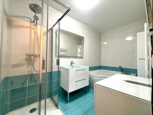 Appartement de charme 4 pièces avec terrasse, Colline des Pères, Saint-Étienne