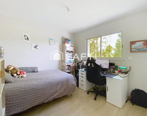 À l’entrée du Haillan (33185), maison contemporaine T6 avec dépendance de 25m2