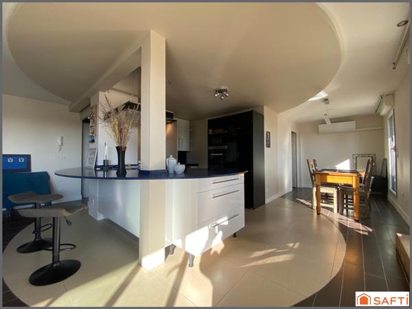 Merignac ARLAC / SAINT AUGUSTIN / T5 / 124M2 / DERNIER ETAGE / LUMINEUX / VUE DEGAGEE / TERRASSE 44m2 / DEUX PLACES DE PARKING