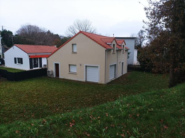 Maison de 126 m2 dans un quartier paisible de La Baule, nichée sur un vaste terrain de 800 m2