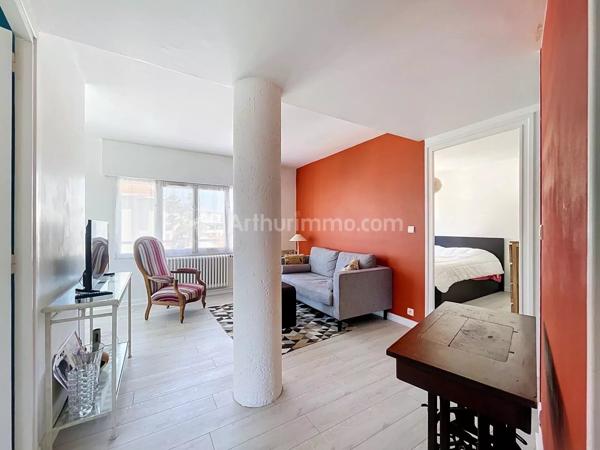 Vente                                                      Appartement
                        
                     2 pièces                      53 m2                     à Chamalières