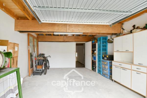 Maison charentaise à vendre 4 pièces LES EGLISES D'ARGENTEUIL (17)avec garage sur 1089m² de jardin arboré