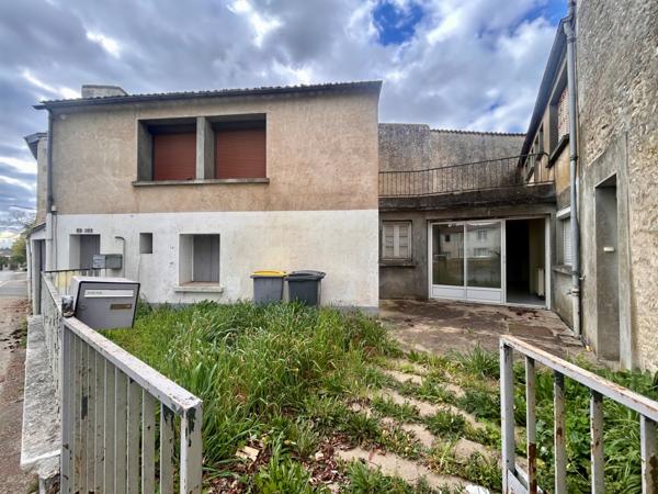 IMMEUBLE DE RAPPORT - MONTAMISE Montamisé (86360)