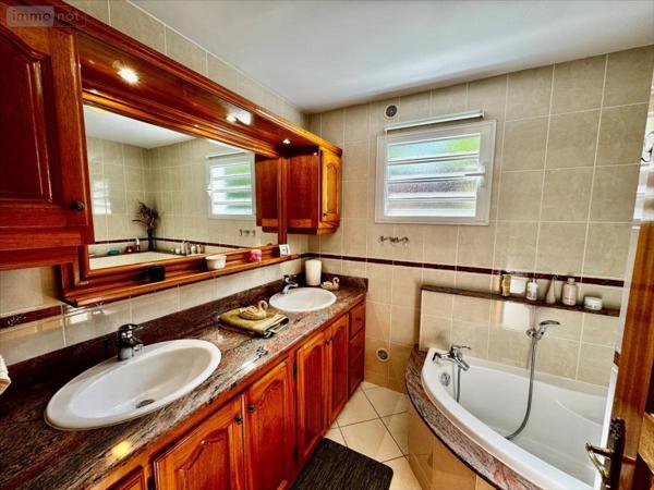 Maison à vendre à La-Riviere à la Réunion (97421), ref : 29144