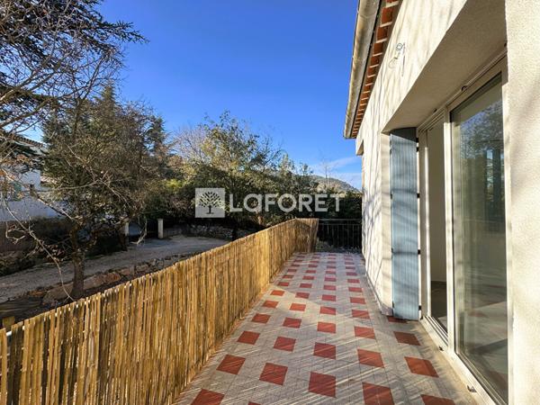 Location appartement Saint-Maximin-la-Sainte-Baume - 2 pièce(s) - 50 m² - 780 €/mois